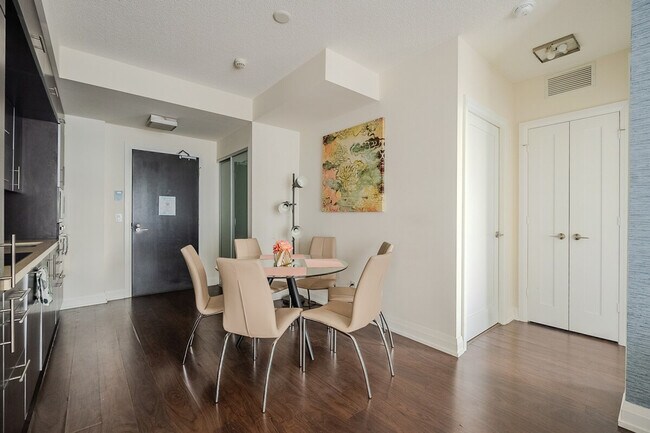 2 Anndale Dr Unité SI FL15-ID1345937P