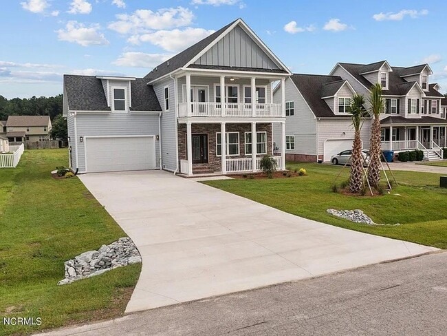 Building Photo - Beautiful New 4 Bedroom, 3 full bath plus ... Rental
