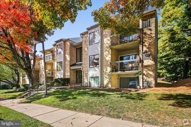 Building Photo - 2 Bailiffs Ct Unit 102 Rental