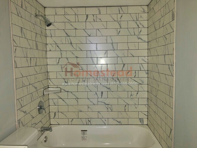 Photo - 623 W Main St Unit 1F