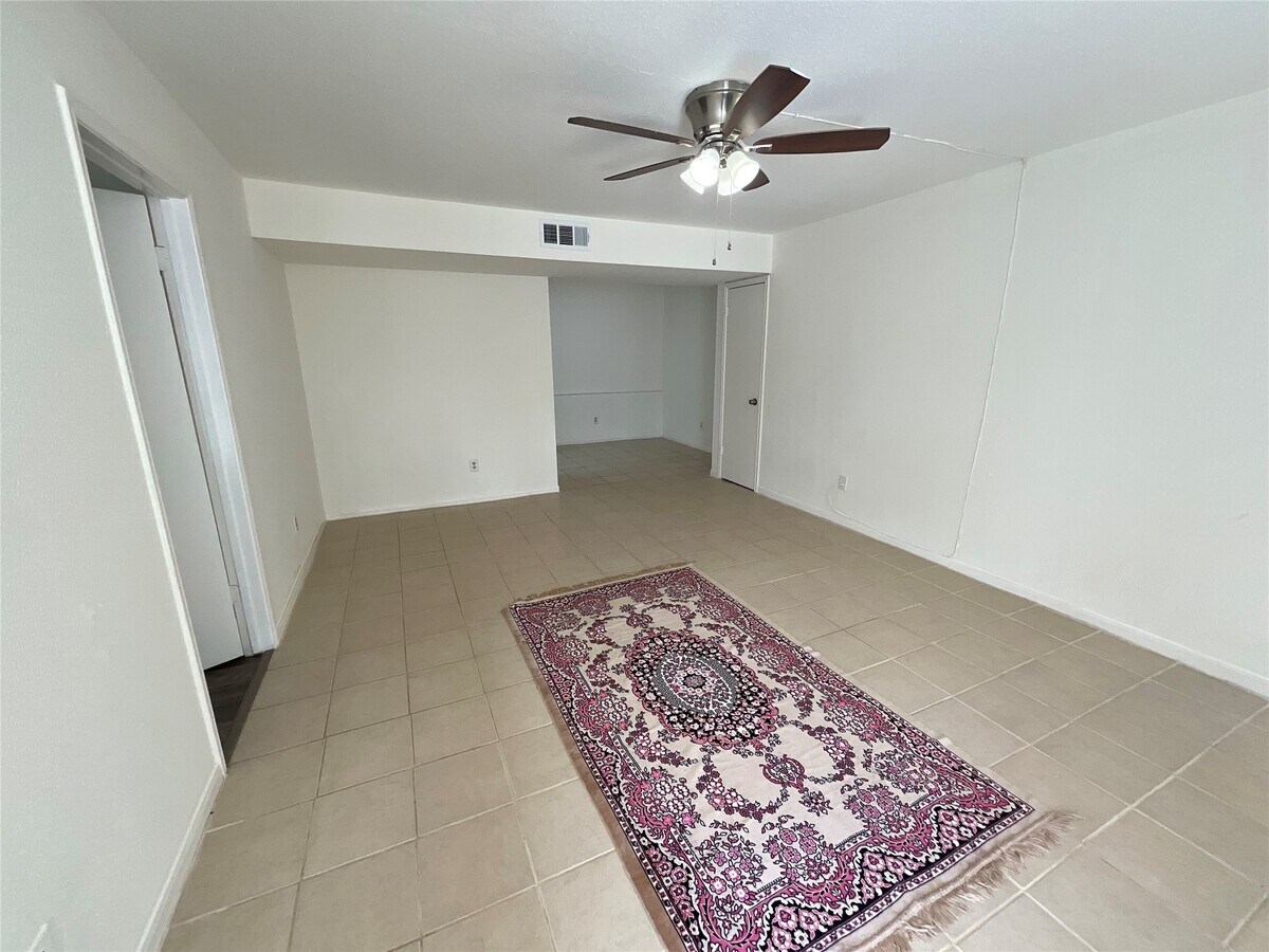 Photo - 6606 De Moss Dr