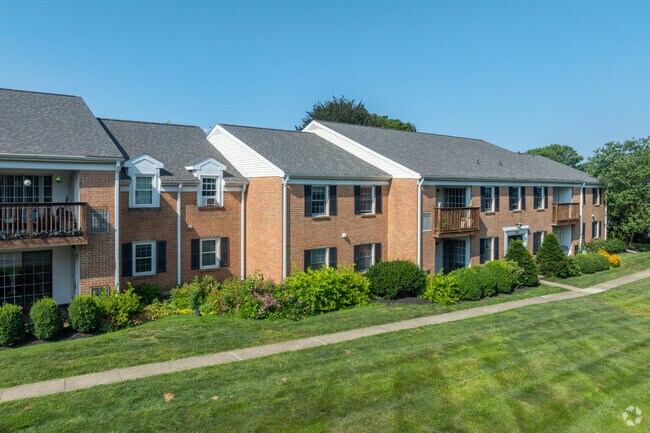 Photo - Willow Woods Apartments