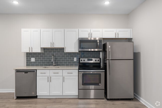 1BR, 1BA w/ Patio - 554SF - Kitchen