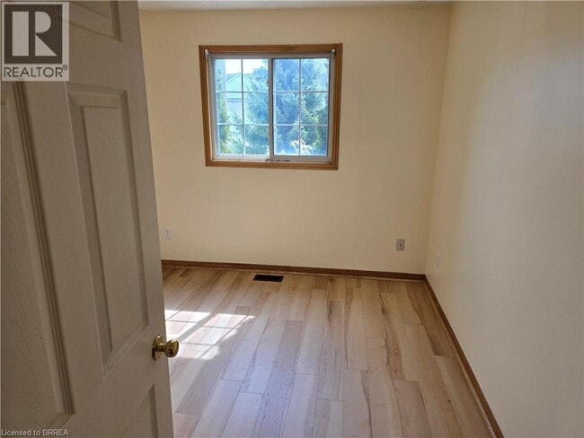 Photo - 25D GRIFFITHS Drive