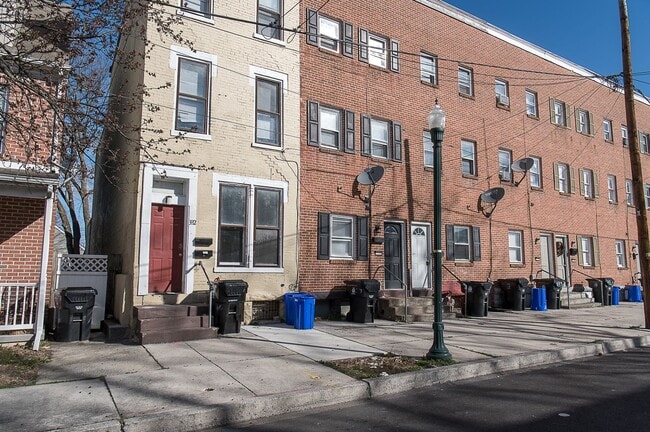 Building Photo - 332 Hamilton St Unit 1