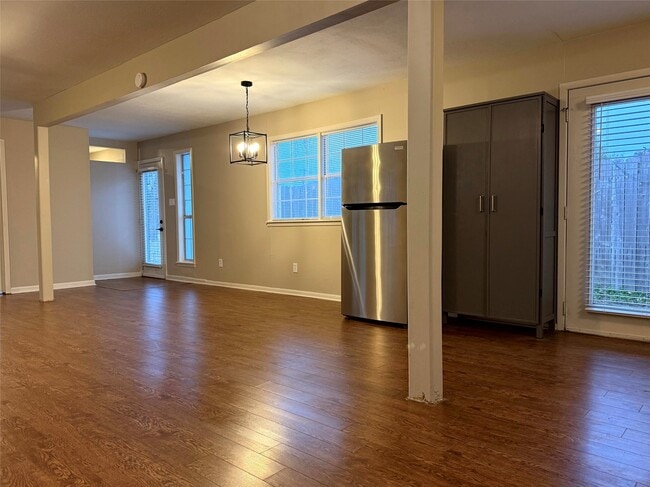 Photo - 1800 Shadowwood Dr