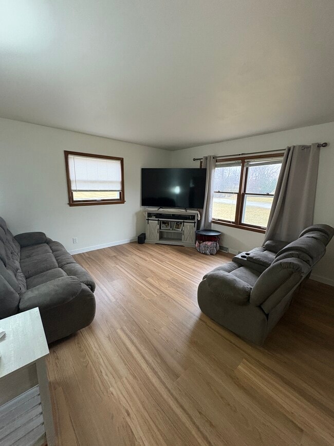 Photo - 2940 N 184th St