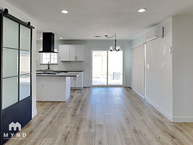 Photo - 7520 E Portland St