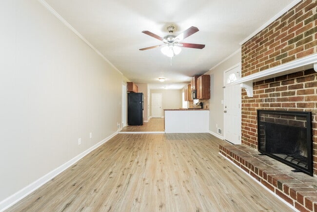 Photo - 1752 Enid Dr