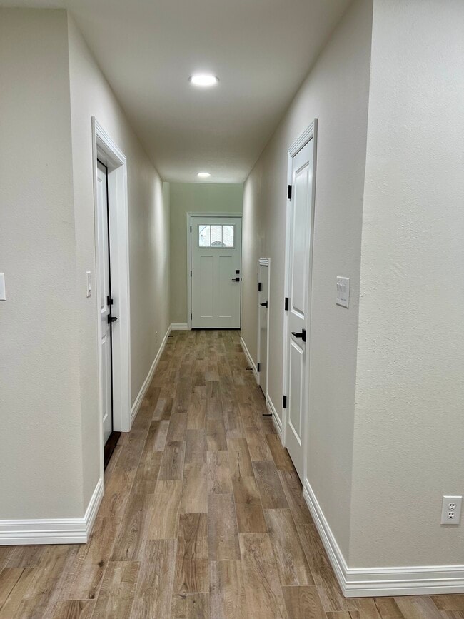 Photo - 545 S 28th St Unit B