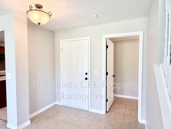 Photo - 218 Winter Nellis Cir