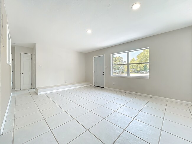 Photo - 1424 Pineda St