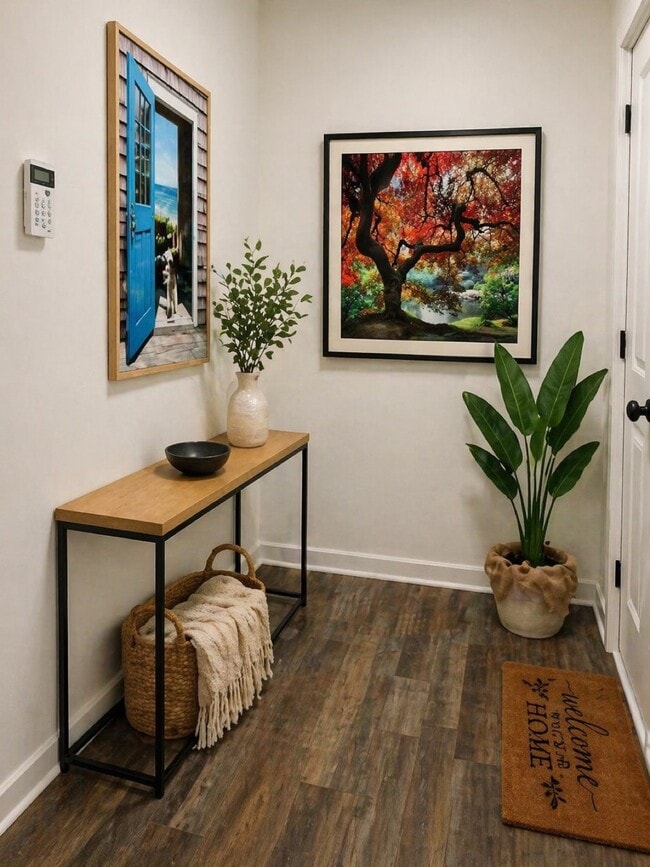 Photo - 574 Manning Rd SW