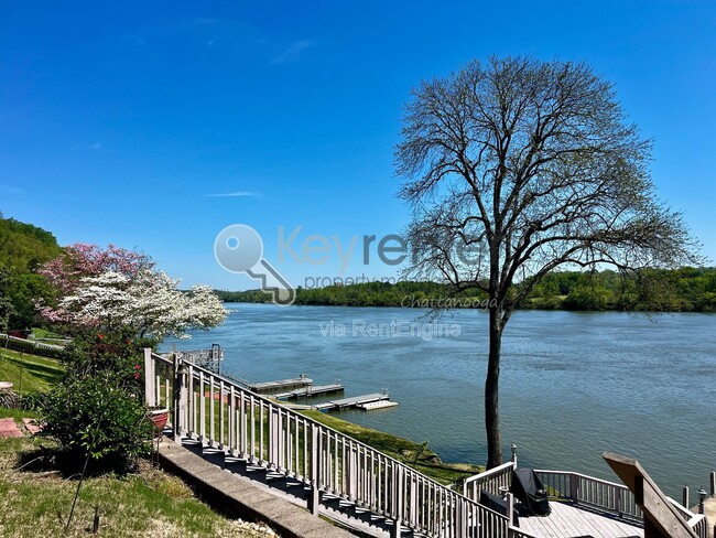 Photo - 3166 Waterfront Dr