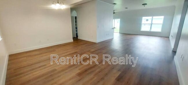 Photo - 2723 Woodstream Cir