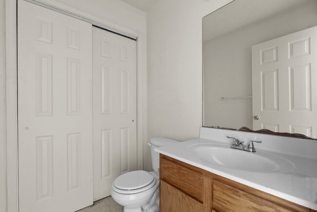 Photo - Charming Two Bedroom Townhome in South Louisville, Family-Friendly Neighborhood!