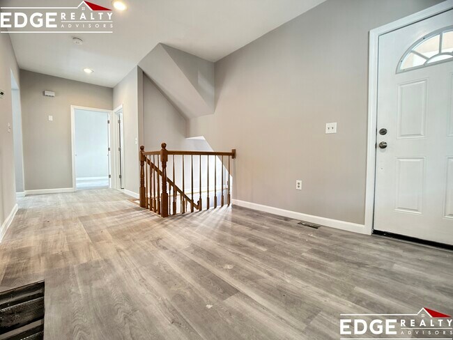 Photo - 37 Long Ave Unit 2