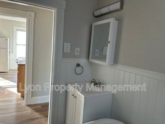 Photo - 16 West St Unit 2