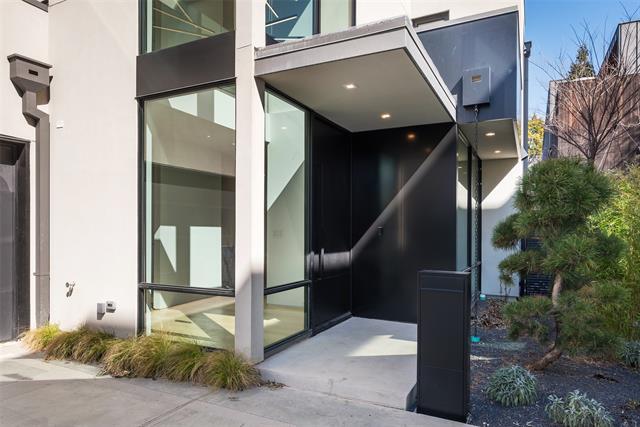 Photo - 3515 Edgewater St