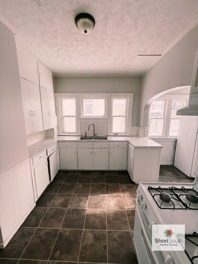 Photo - 3 bed 2 bath single family home with a detached 2 stall garage