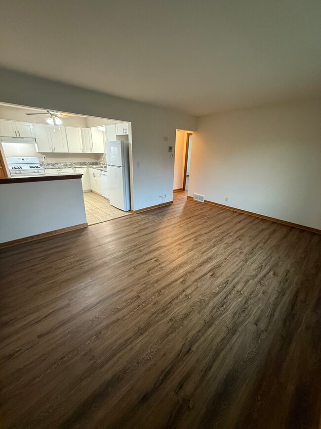 Sala de estar - Evergreen Terrace Apartments