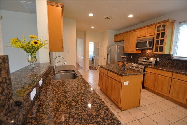 Building Photo - 12110 Laurel Ct