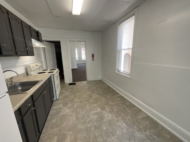 Photo - 330 Smyser St