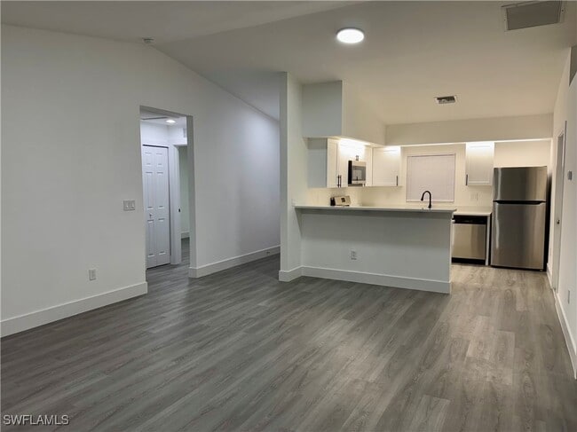 Photo - 6016 Lacota Ave