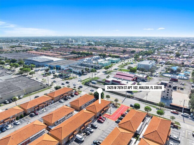 Photo - 2425 W 76th St Unidad 102