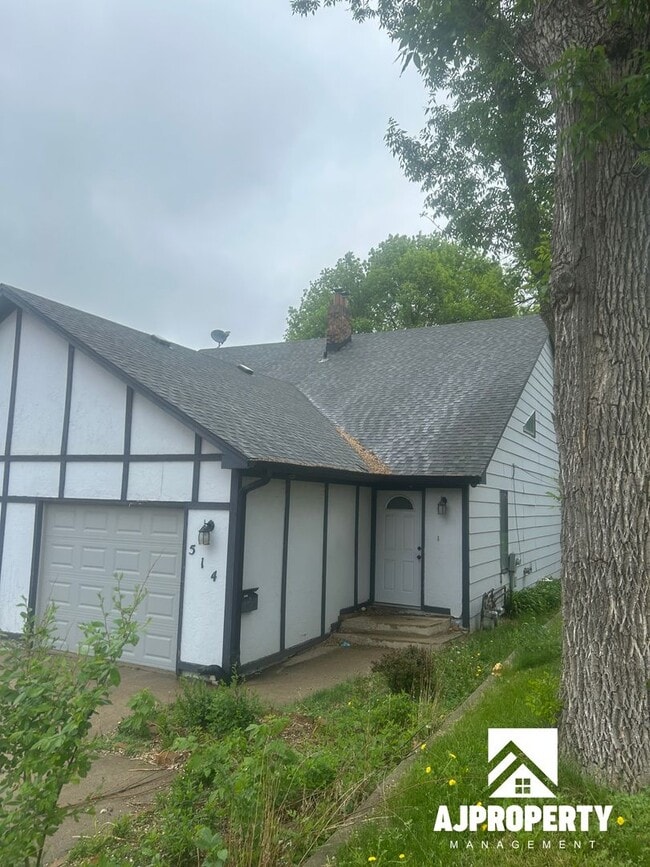 Photo - 514 N Cliff Ave Townhome