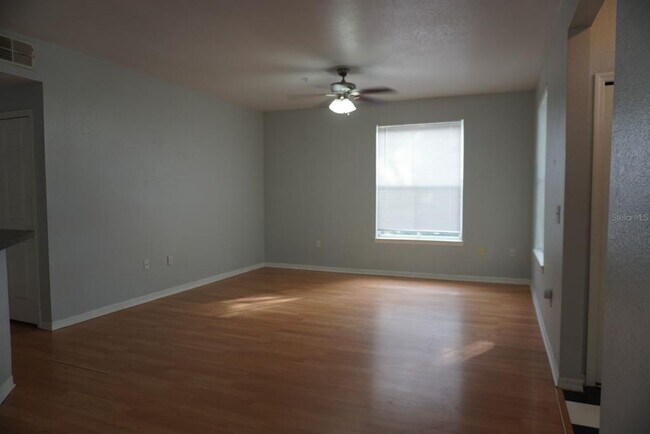 Building Photo - 6005 Westgate Dr Unit 2212