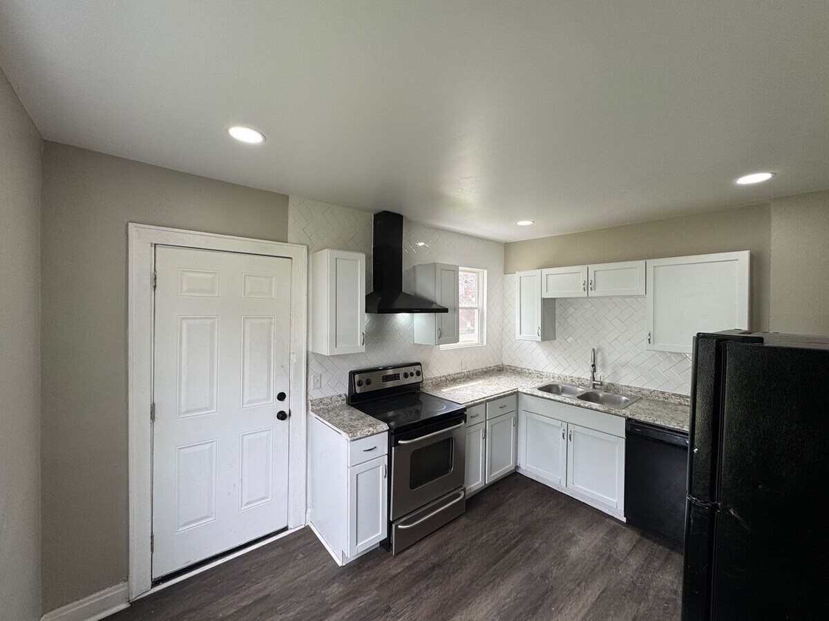 Photo - 736-738 Seymour Ave. Unit 736 Seymour Ave.