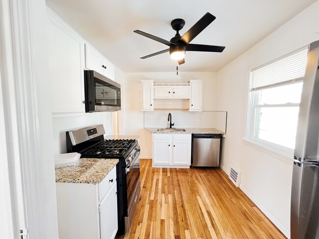 Photo - 4530 Wood Ave