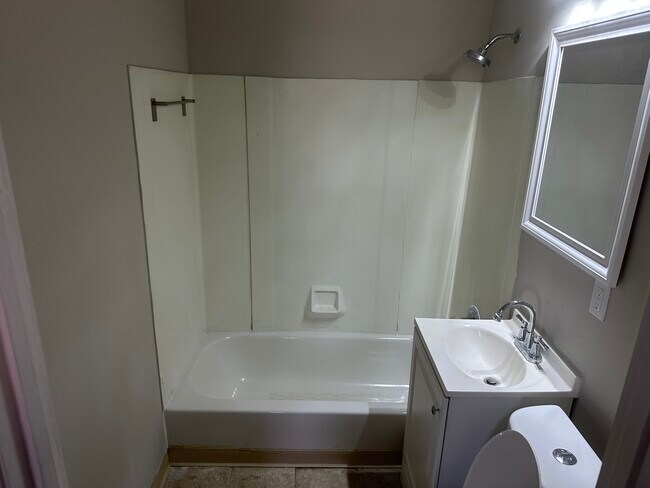 Photo - 6553 Newman Ave