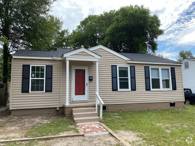 Building Photo - Rosewood Rental