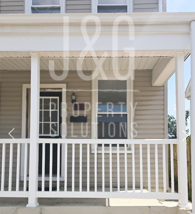 Building Photo - 2 Bed room Rental