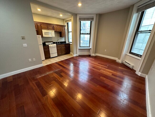 Photo - 249 Newbury St Unit 1
