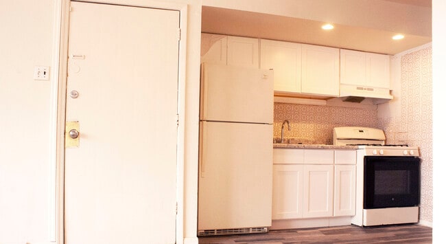 Photo - Fernrock Apartments