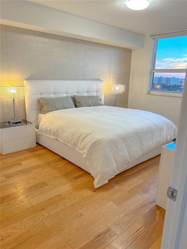 Photo - 19501 W Country Club Dr Unit 1209