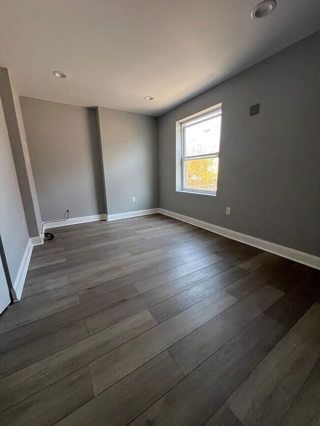 Photo - 5239 Jefferson St Unit 2