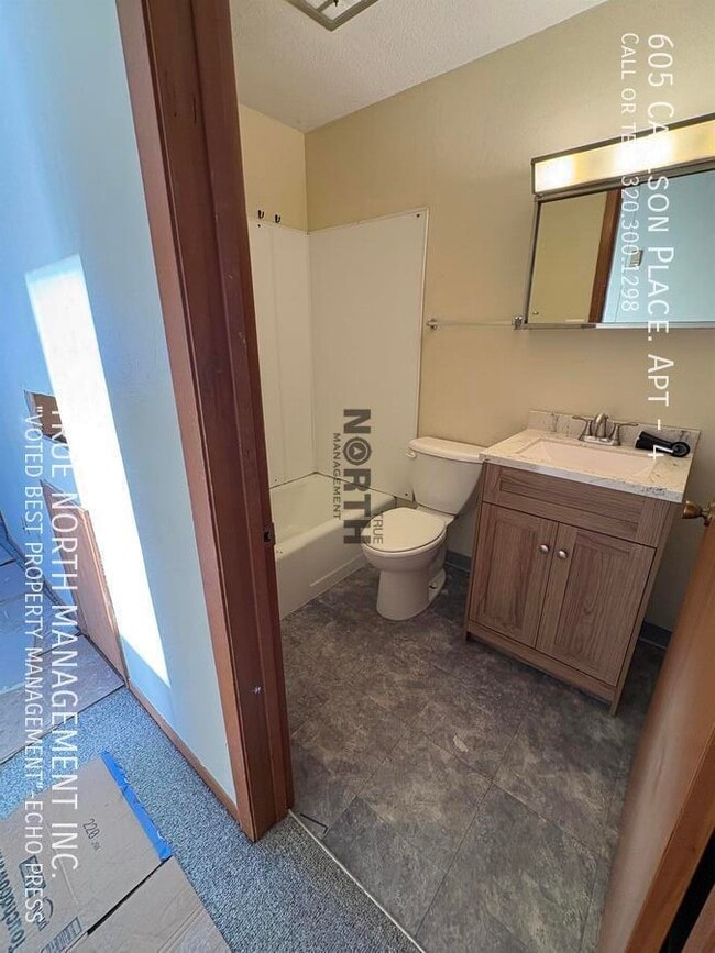 Photo - 605 Carlson Pl