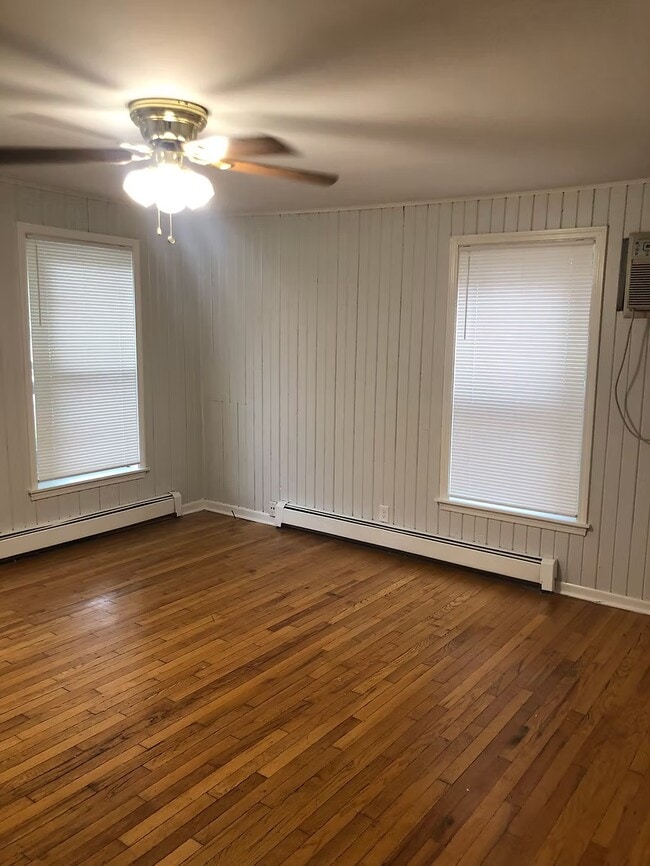 206-1 living room - 206 N. Normal