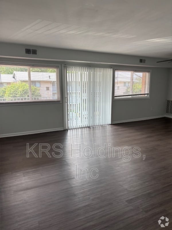 Building Photo - 5604 Crenshaw Rd Unit 1531 Rental
