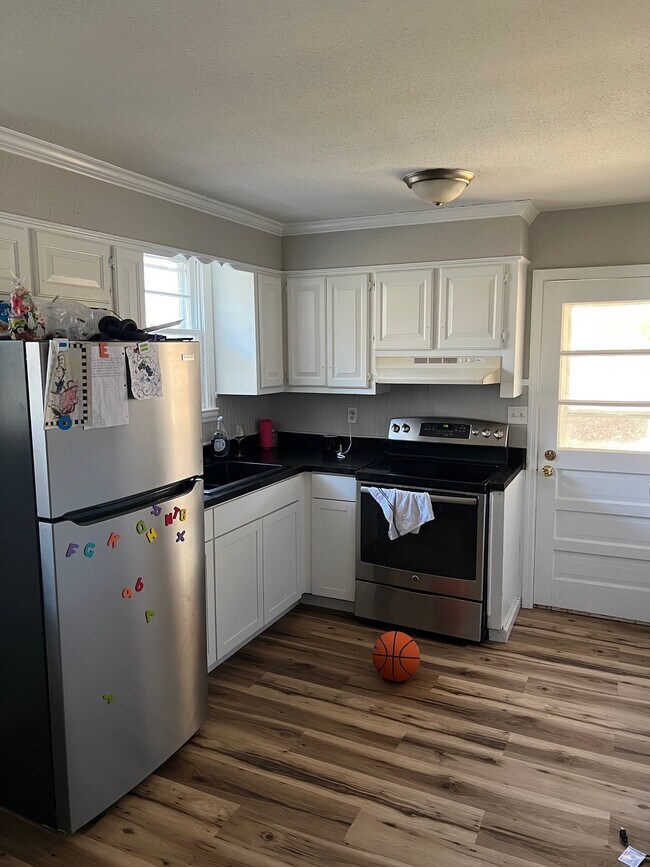 Photo - 134 E Duncan Ave