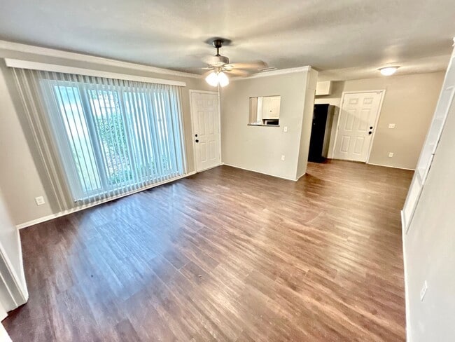 Photo - Beautiful 4 Bed, 2 Bath Home with Fenced i...