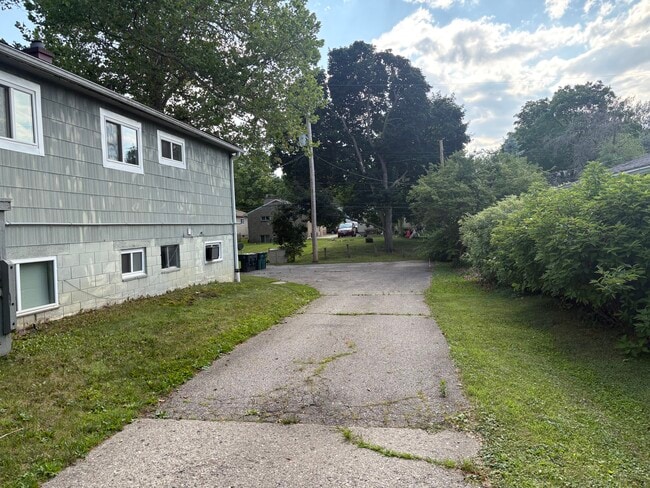 Photo - 551 Lexington Ave