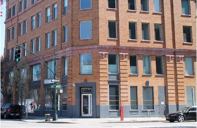 Photo - 120-126 Eleventh Ave