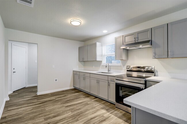 Photo - 3918 Cosby St