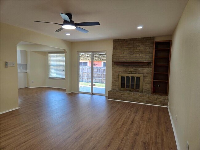 Photo - 6704 Clubway Ln