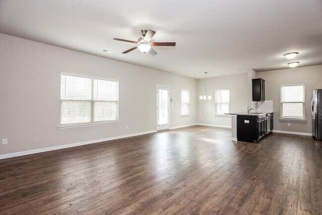 Photo - 1013 Helms Rd